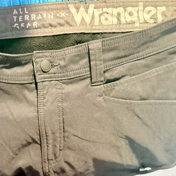 Wrangler Gray Cargo Pants with Classic Fit - Picture 9 of 9